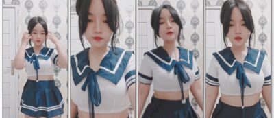 Karina Putri Cosplay Baju Sekolah